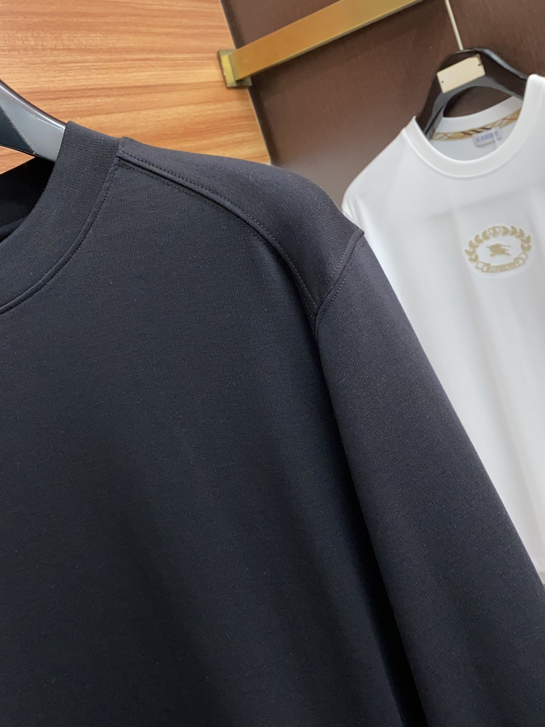  TF 2025秋冬专柜新款 时尚休闲打底衫长袖卫衣 定制高织高密纯棉 暖序织柔 进口定制针织面面料，精