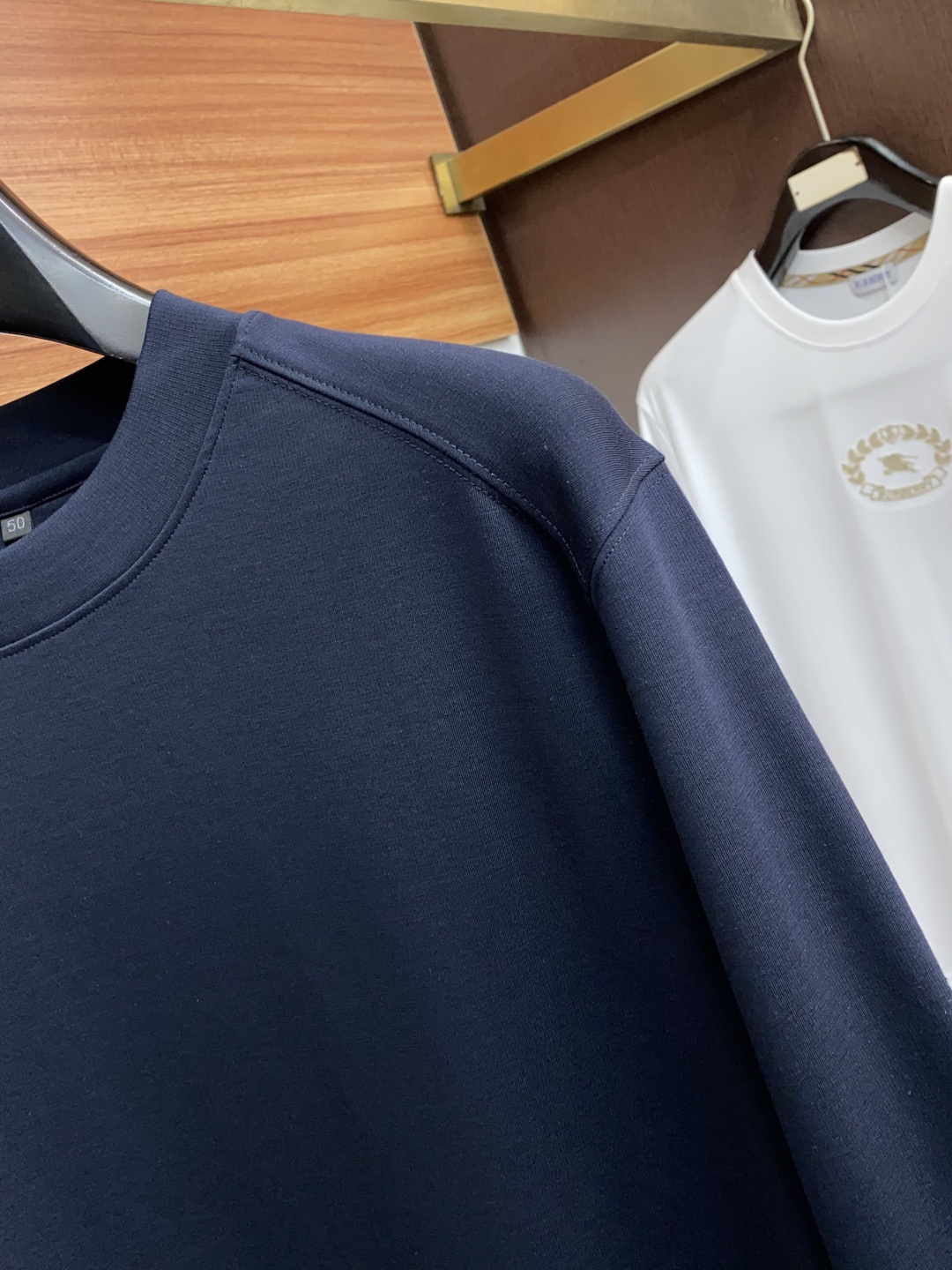  TF 2025秋冬专柜新款 时尚休闲打底衫长袖卫衣 定制高织高密纯棉 暖序织柔 进口定制针织面面料，精