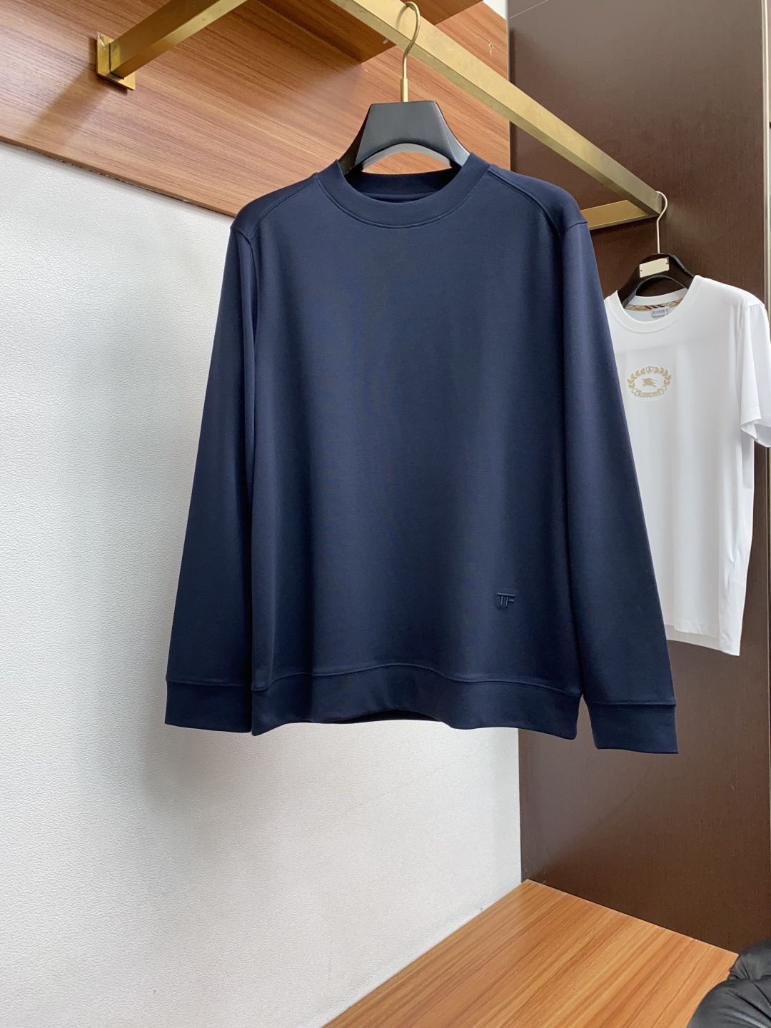  TF 2025秋冬专柜新款 时尚休闲打底衫长袖卫衣 定制高织高密纯棉 暖序织柔 进口定制针织面面料，精