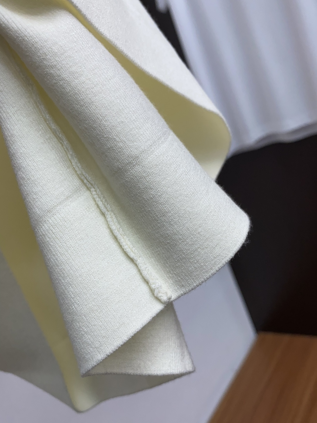  罗意威 家族男士高端简约圆领针织毛衣短袖 ，香港洋行渠道货，纯正血统品质，25年秋冬 新款，经典王牌系