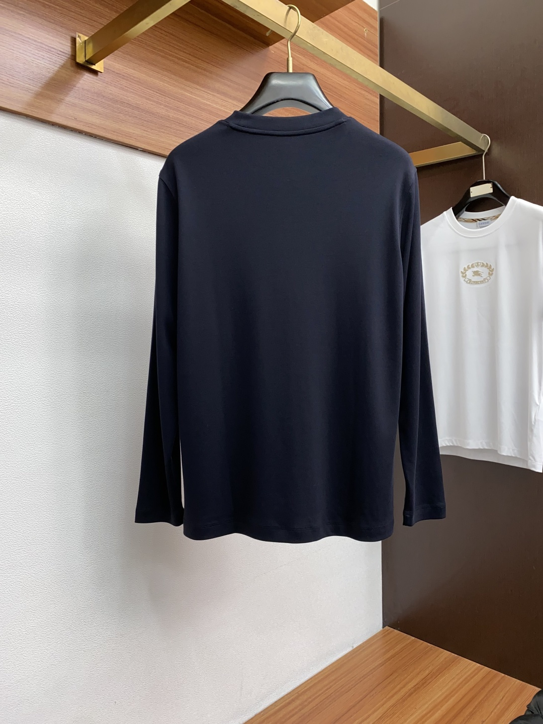 普拉达 2025秋冬专柜新款 时尚休闲打底衫长袖 定制高织高密纯棉 暖序织柔 进口定制针织面面料，精致原