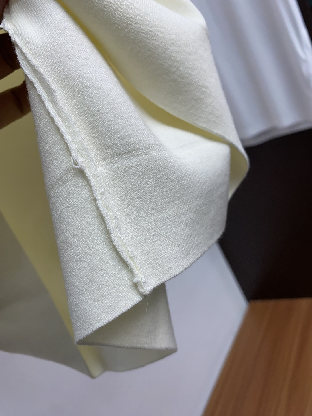 。alo 家族男士高端简约翻领加厚针织毛衣短袖 ，香港洋行渠道货，纯正血统品质，25年秋冬 新款，经典王