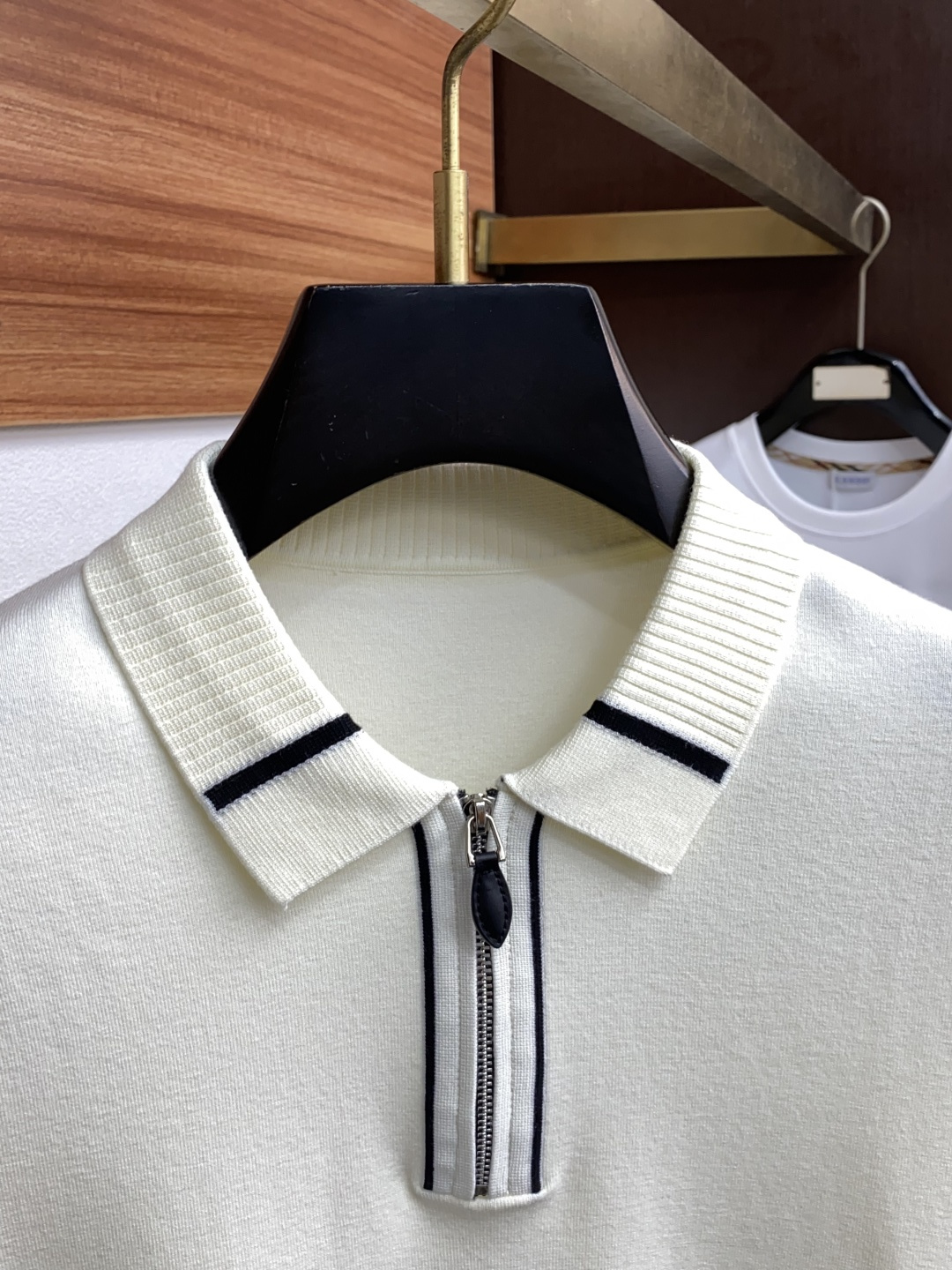 。alo 家族男士高端简约翻领加厚针织毛衣短袖 ，香港洋行渠道货，纯正血统品质，25年秋冬 新款，经典王