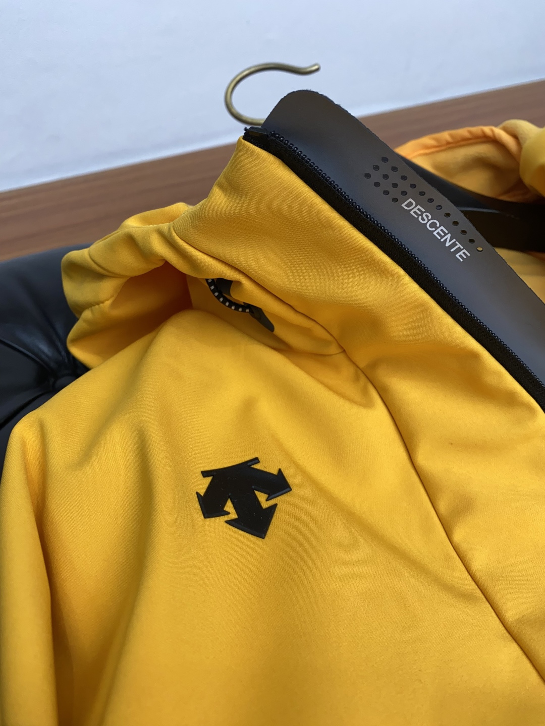 迪桑特 男士软壳外套拉绒 连帽轻量弹力透气夹克三防面料 内里加绒 码数 M-3xL