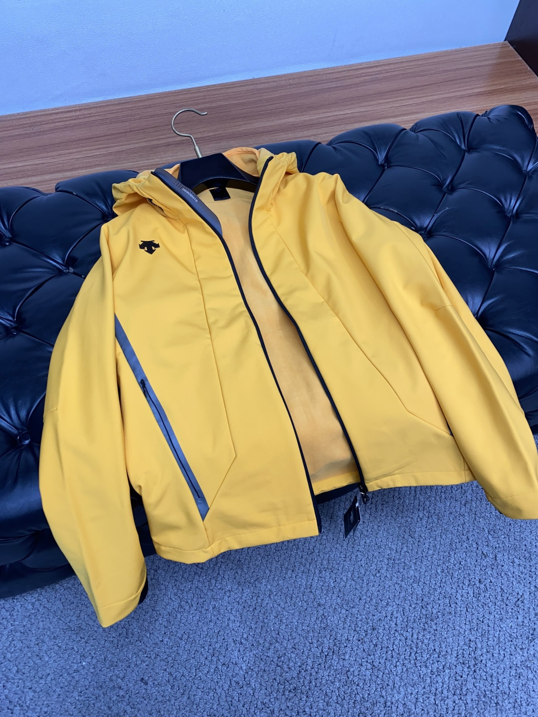 迪桑特 男士软壳外套拉绒 连帽轻量弹力透气夹克三防面料 内里加绒 码数 M-3xL