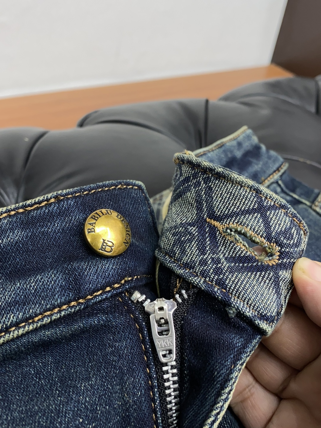 巴宝莉 25ss秋冬新款 男士小直筒原单 牛仔裤 秋冬新款超柔软，弹力面料，复杂的手工艺叠加，任何一个洗