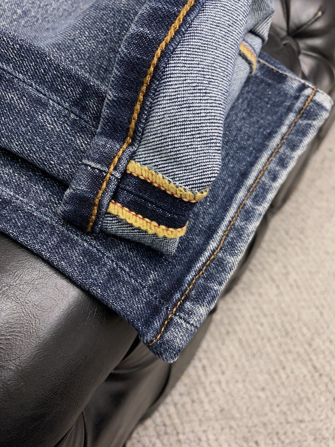  巴宝莉 25ss秋冬新款 男士小直筒原单 牛仔裤 秋冬新款超柔软，弹力面料，复杂的手工艺叠加，任何一个