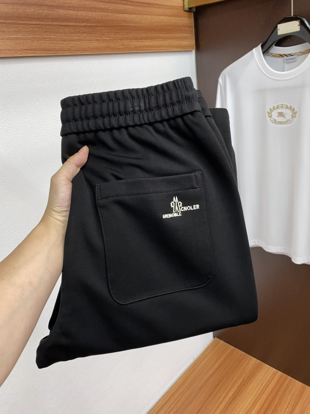  蒙口 2025SS早秋冬新品 丝光加厚纯棉面料男士运动休闲裤 每季必出的类型，无需质疑的热卖王牌单品，