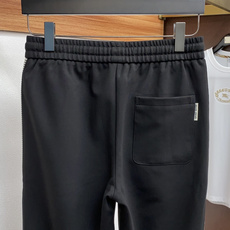 缪缪 2025SS早秋冬新品 丝光加厚纯棉面料男士运动休闲裤 每季必出的类型,无需质疑的热卖王牌单品,符 缪缪 2025SS早秋冬新品 丝光加厚纯棉面料男士运动休闲裤 每季必出的类型,无需质疑的热卖王牌单品,符