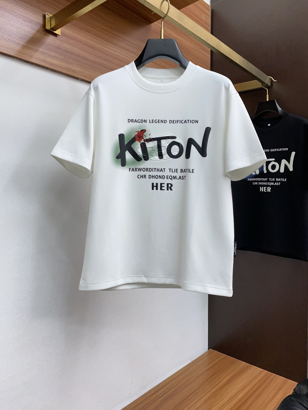  kiton 家族男士高端简约圆领加厚空气棉短袖 ，香港洋行渠道货，纯正血统品质，25年秋冬 新款，经典