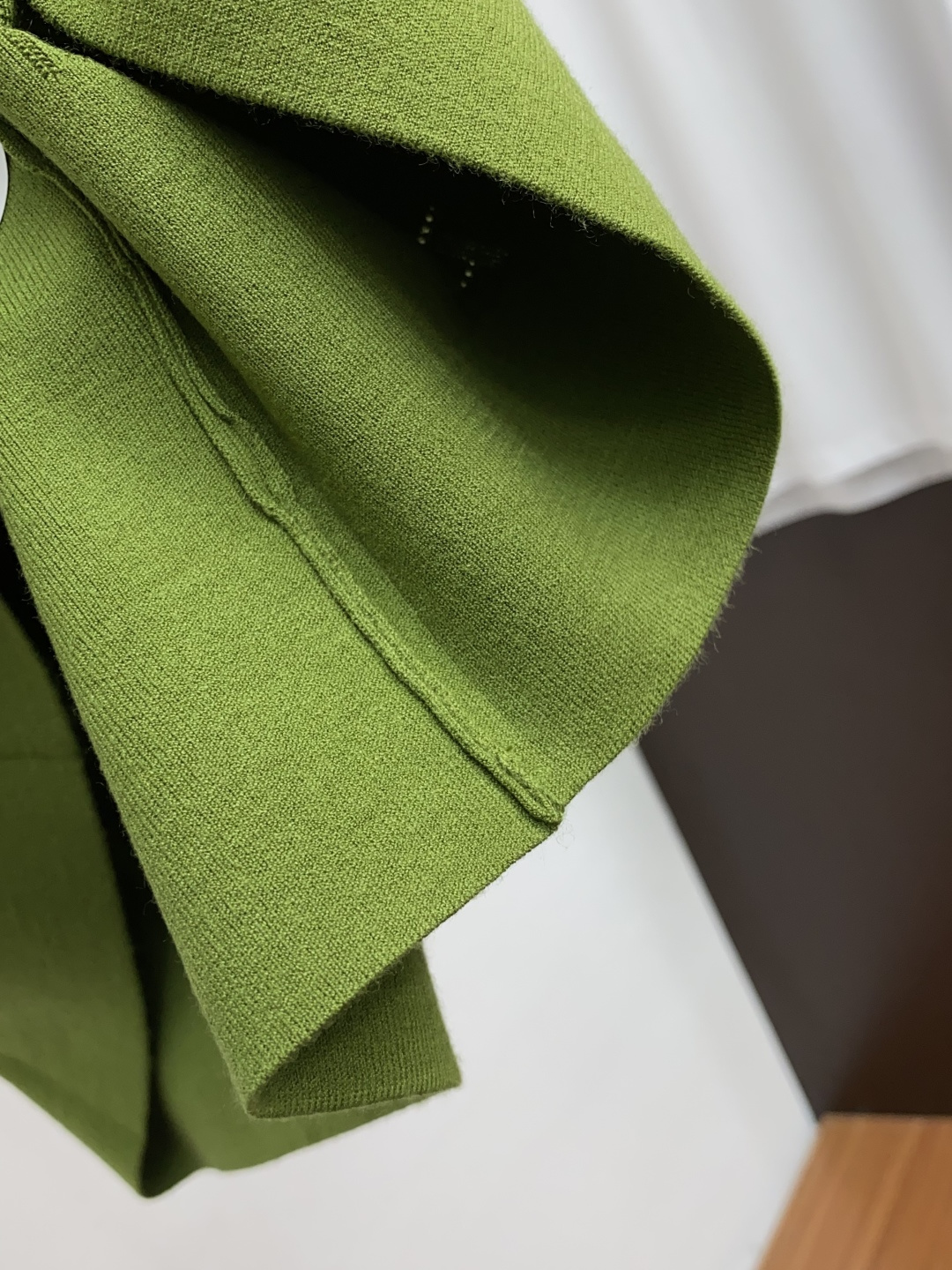  爱马仕 家族男士高端简约圆领加厚针织毛衣短袖 ，香港洋行渠道货，纯正血统品质，25年秋冬 新款，经典王