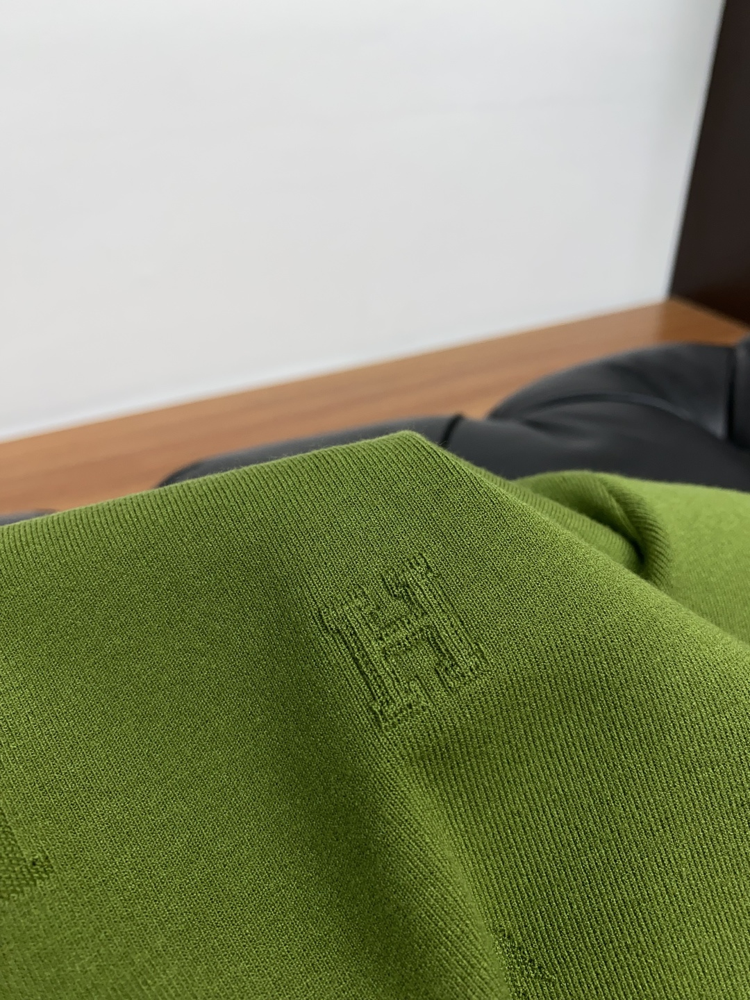  爱马仕 家族男士高端简约圆领加厚针织毛衣短袖 ，香港洋行渠道货，纯正血统品质，25年秋冬 新款，经典王