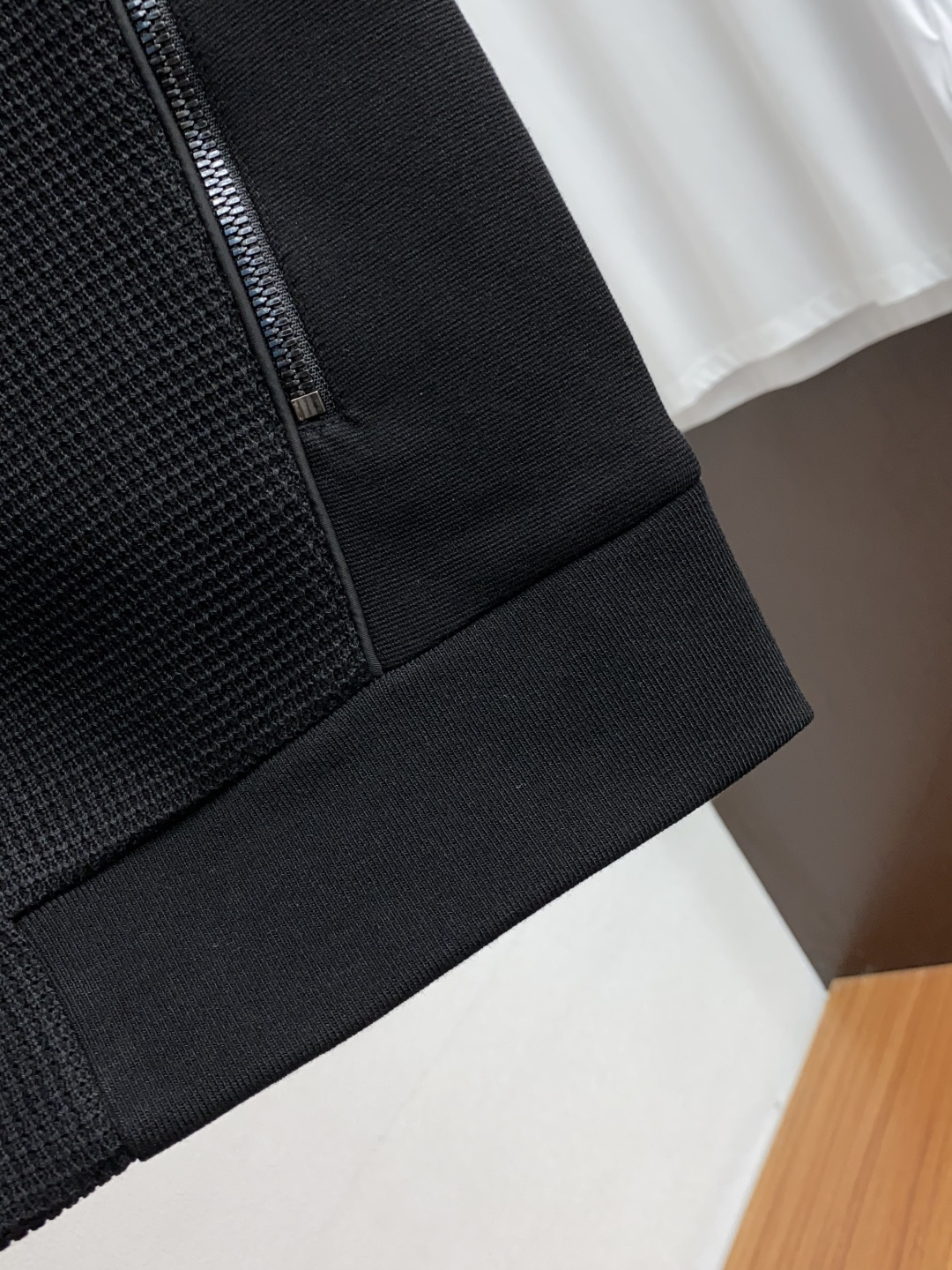  普拉达 高端定制 24fw秋冬新款针织马甲 精心 设计、兼具舒适性和精致感的专属和系列，提升您这个秋季