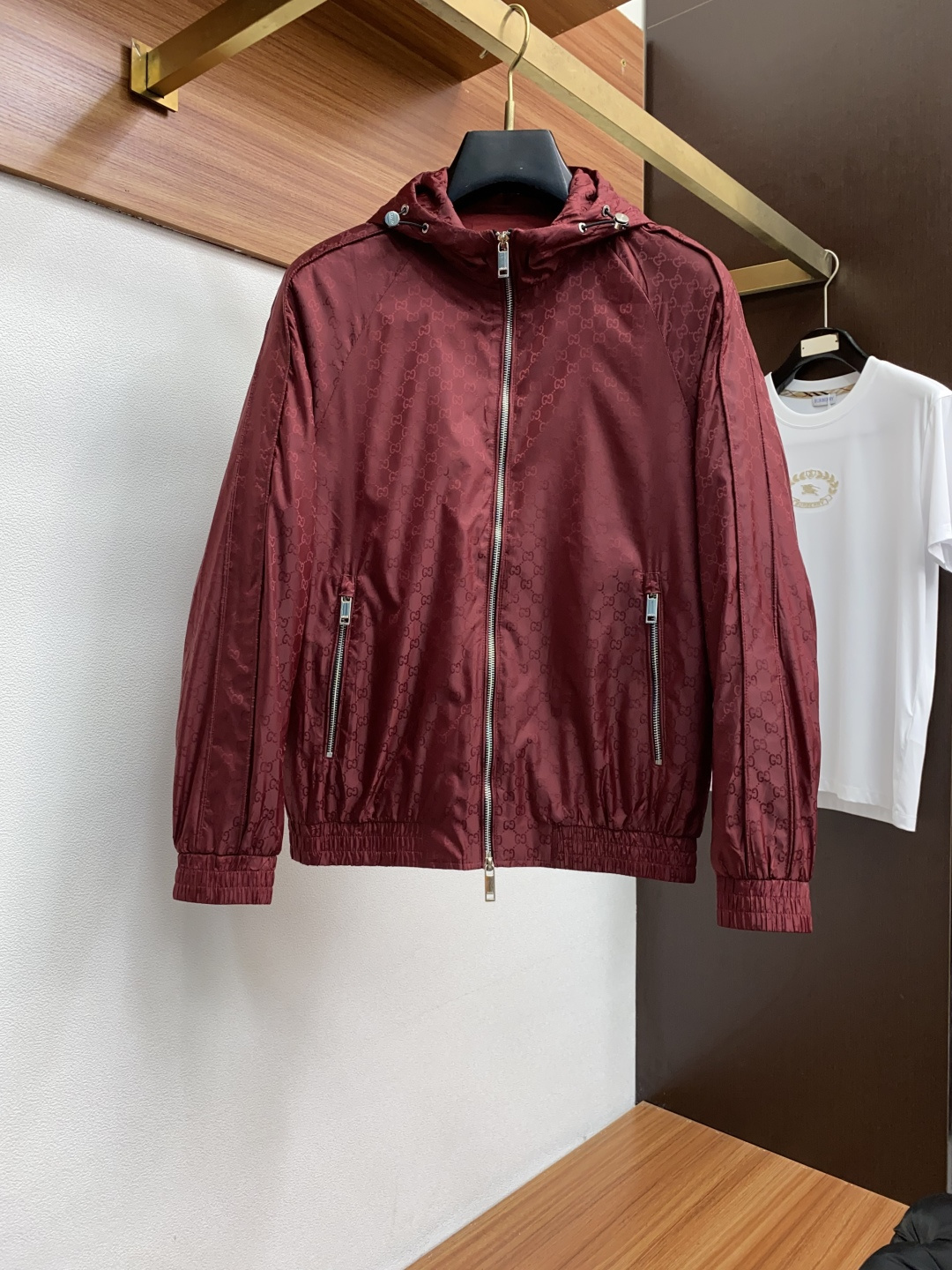 古奇 25ss最新品 经典老花夹克连帽外套，设计帅气有型！百搭必备单品，时尚潮牌， 轻松营造酷帅氛围感 