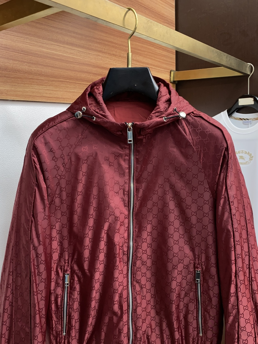 古奇 25ss最新品 经典老花夹克连帽外套，设计帅气有型！百搭必备单品，时尚潮牌， 轻松营造酷帅氛围感 