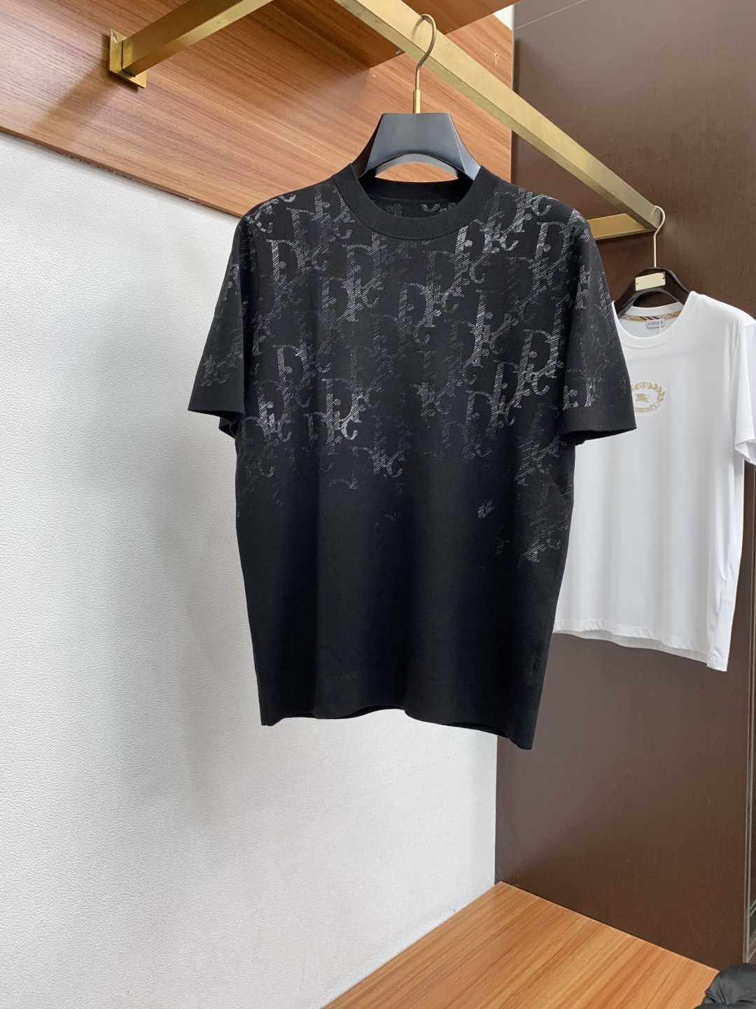  迪奥 家族男士高端简约加厚针织毛衣短袖 ，香港洋行渠道货，纯正血统品质，25年秋冬 新款，经典王牌系列