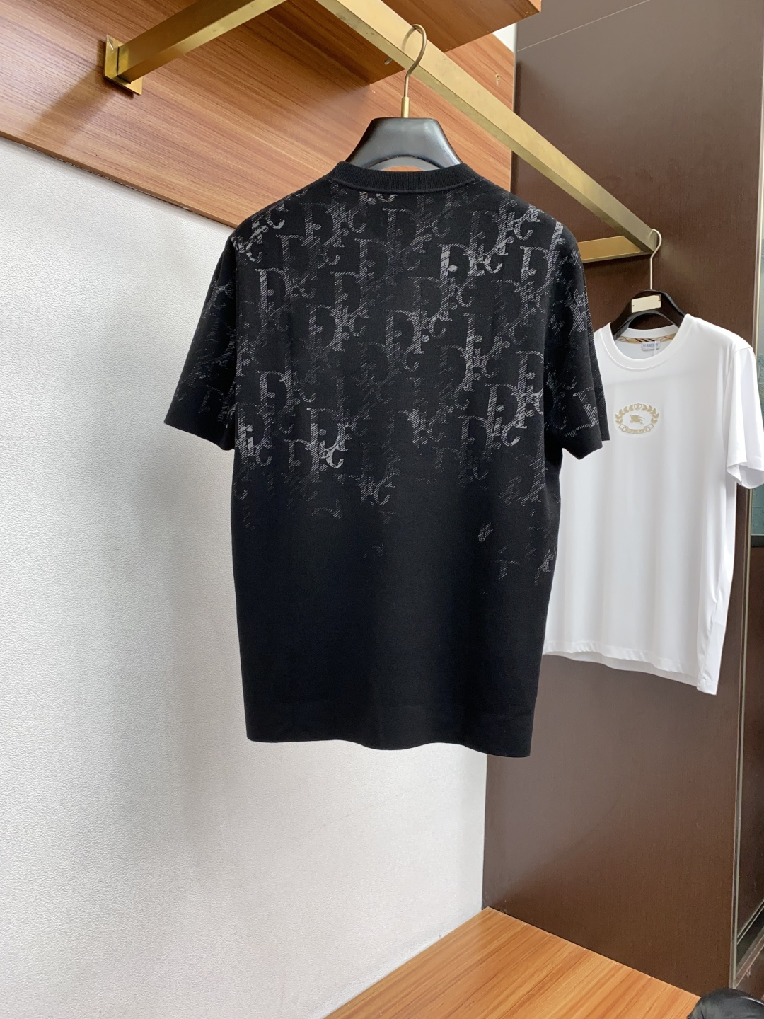  迪奥 家族男士高端简约加厚针织毛衣短袖 ，香港洋行渠道货，纯正血统品质，25年秋冬 新款，经典王牌系列