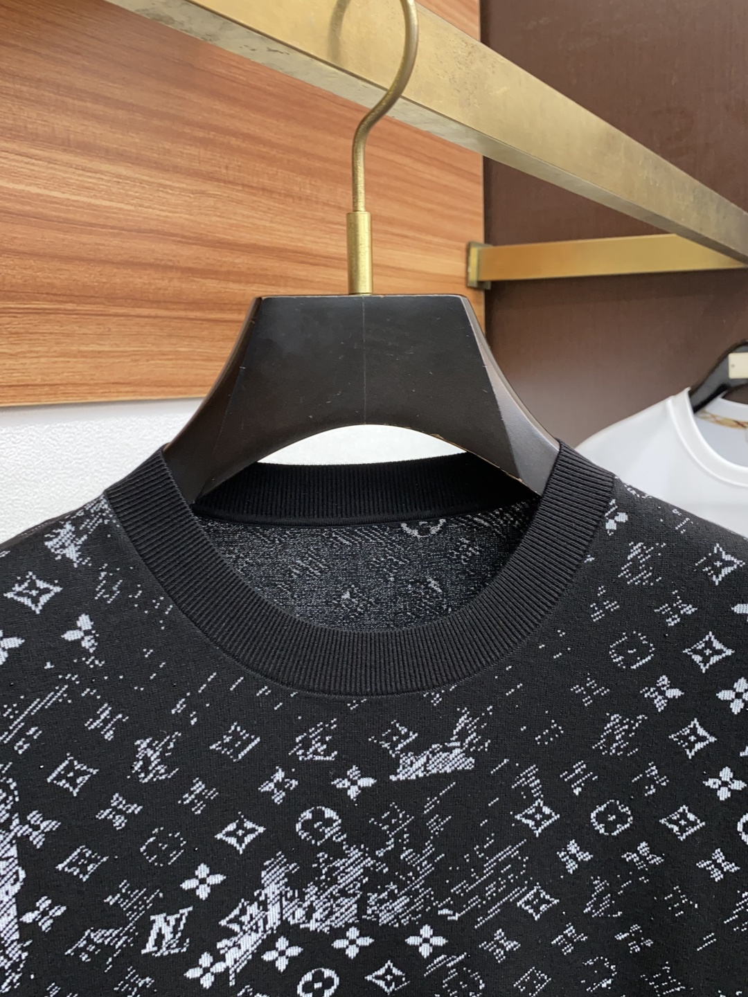  家族男士高端简约加厚针织毛衣短袖 ，香港洋行渠道货，纯正血统品质，25年秋冬 新款，经典王牌系列！
高