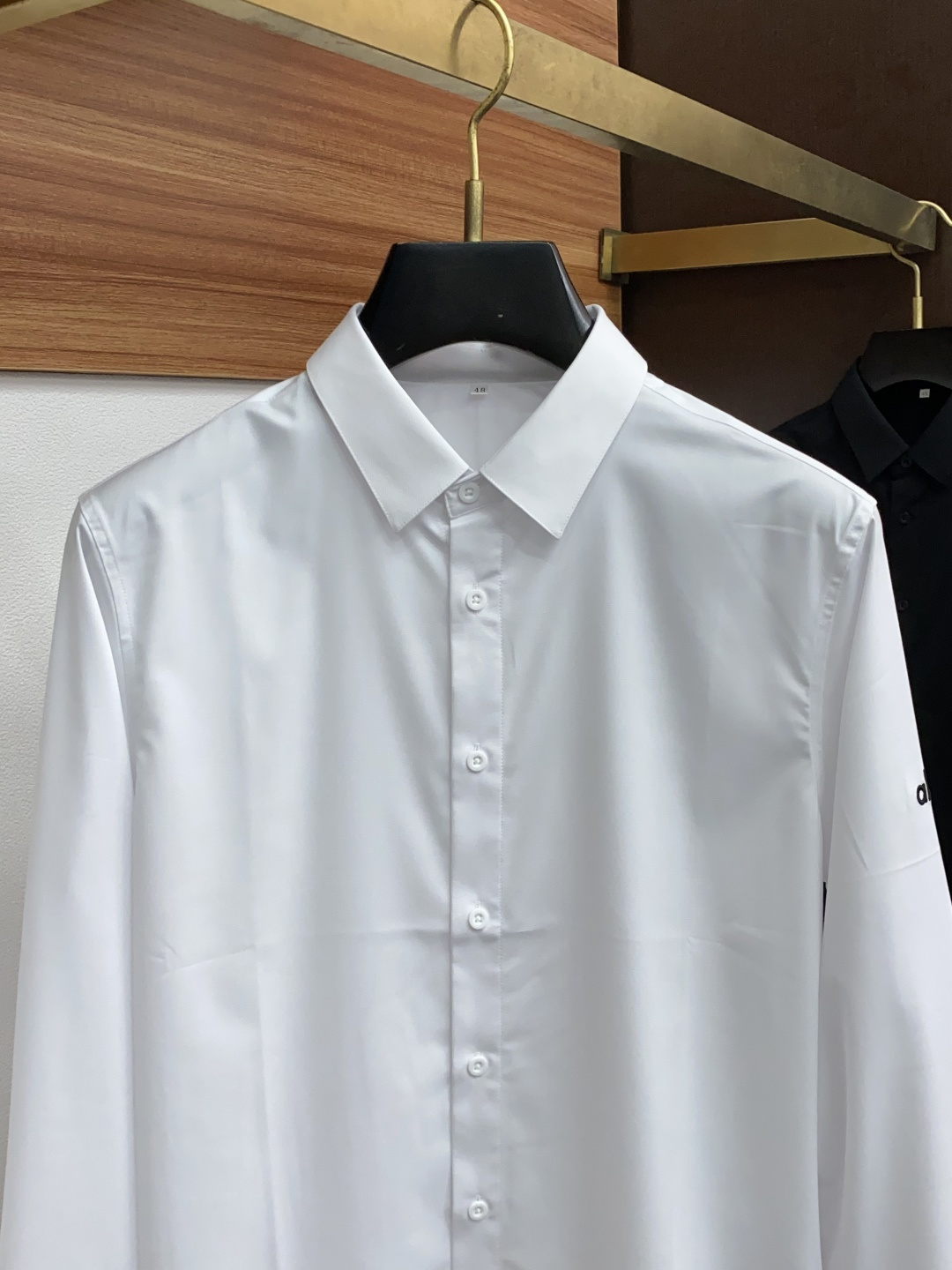  alo 2025 男士衬衫，商务休闲修身款衬衣！ 宜商务 宜休闲！限量新款，都市商务气质款！ 衬衫的版