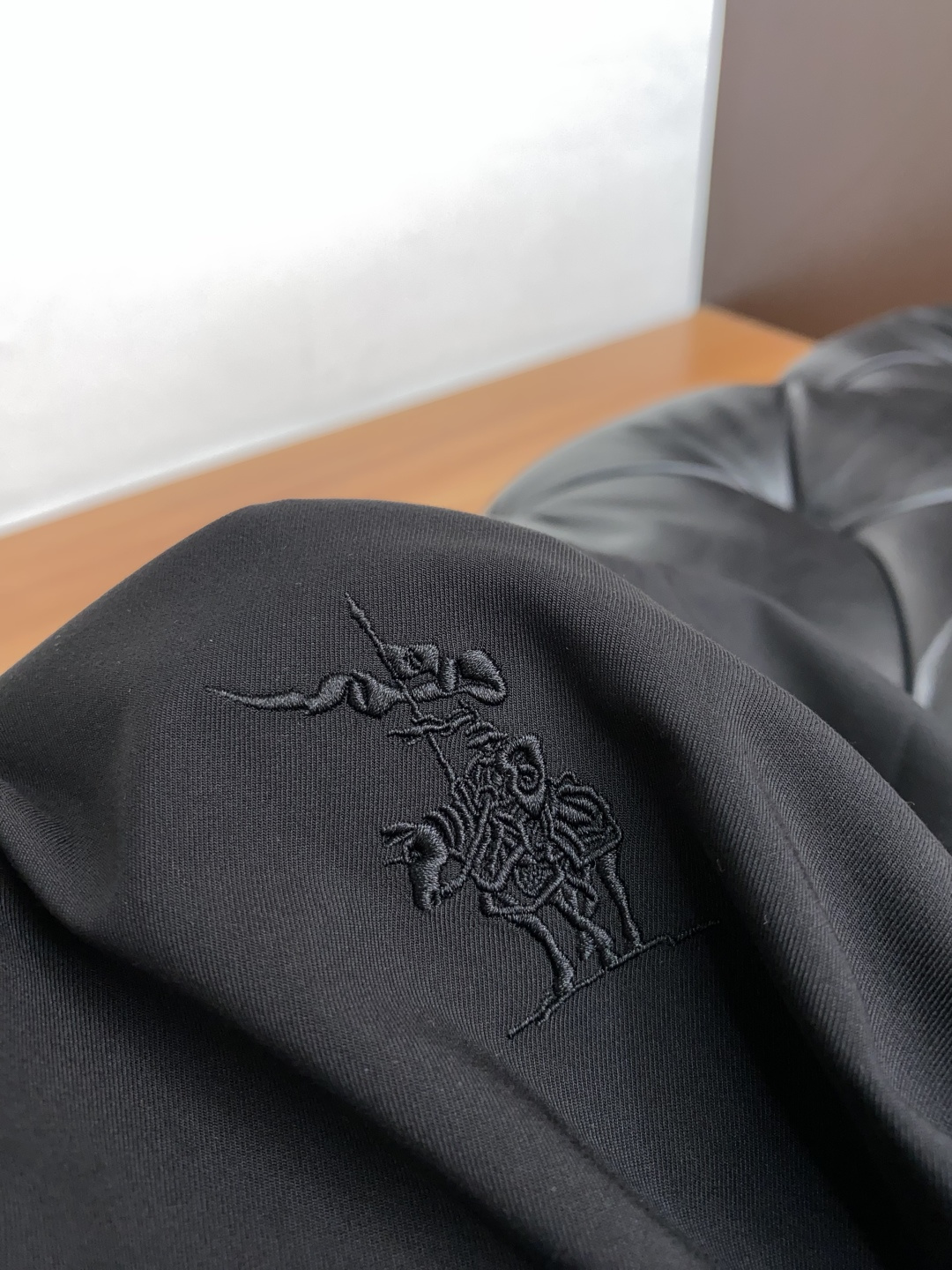  巴宝莉 2025 男士衬衫，商务休闲修身款衬衣！ 宜商务 宜休闲！限量新款，都市商务气质款！ 衬衫的版