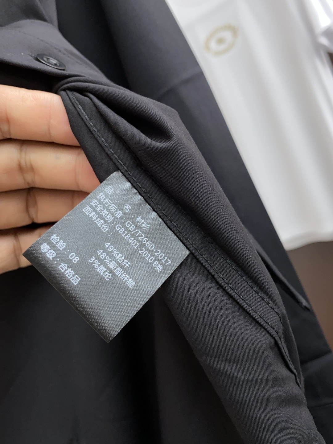  alo 2025 男士衬衫，商务休闲修身款衬衣！ 宜商务 宜休闲！限量新款，都市商务气质款！ 衬衫的版