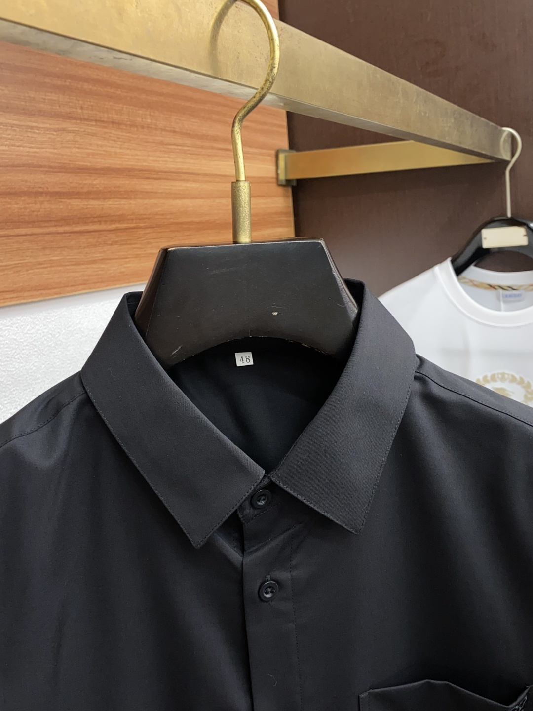  纪梵希 2025 男士衬衫，商务休闲修身款衬衣！ 宜商务 宜休闲！限量新款，都市商务气质款！ 衬衫的版