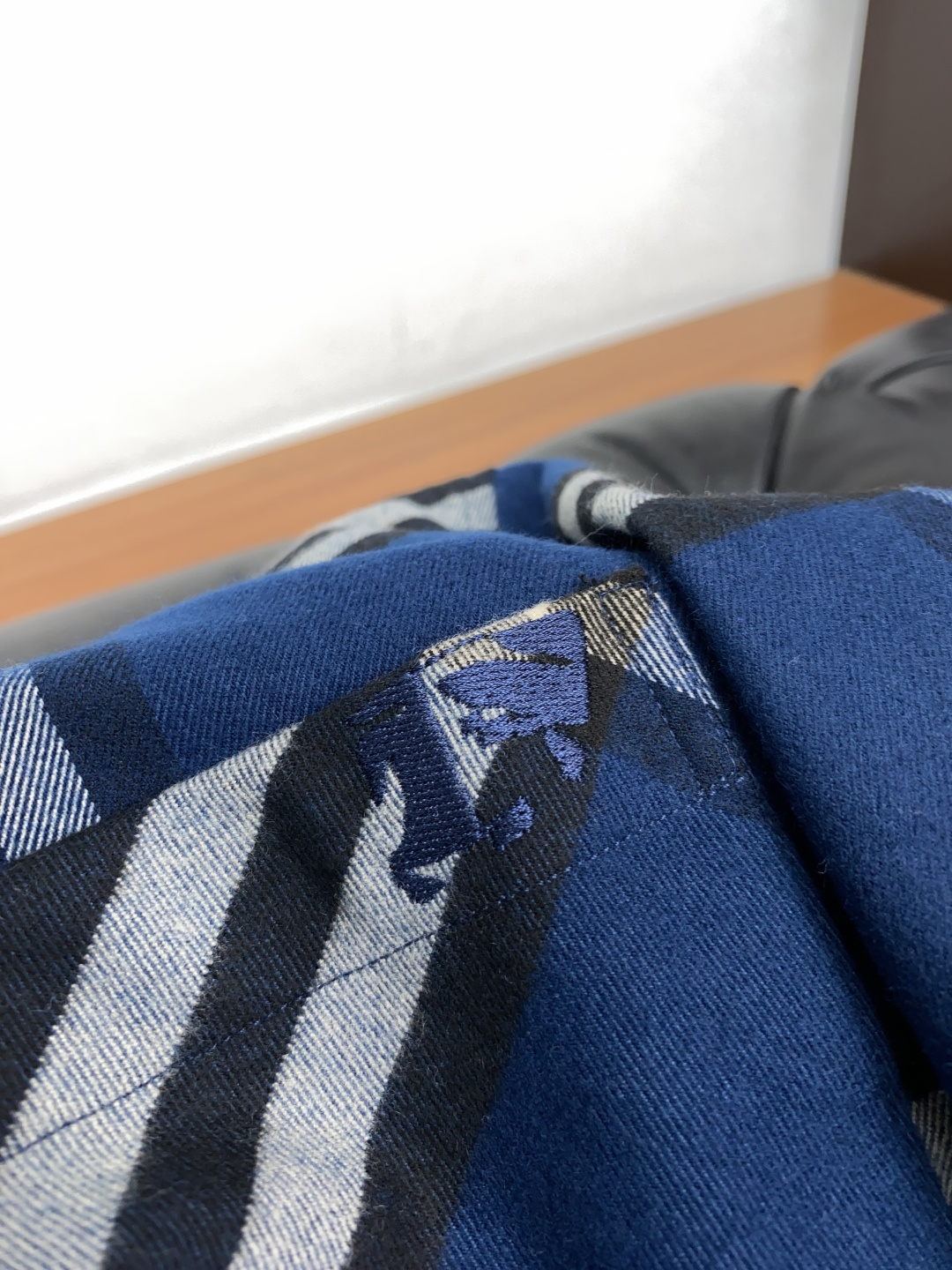  巴宝莉 2025 男士衬衫，商务休闲修身款衬衣！ 宜商务 宜休闲！限量新款，都市商务气质款！ 衬衫的版