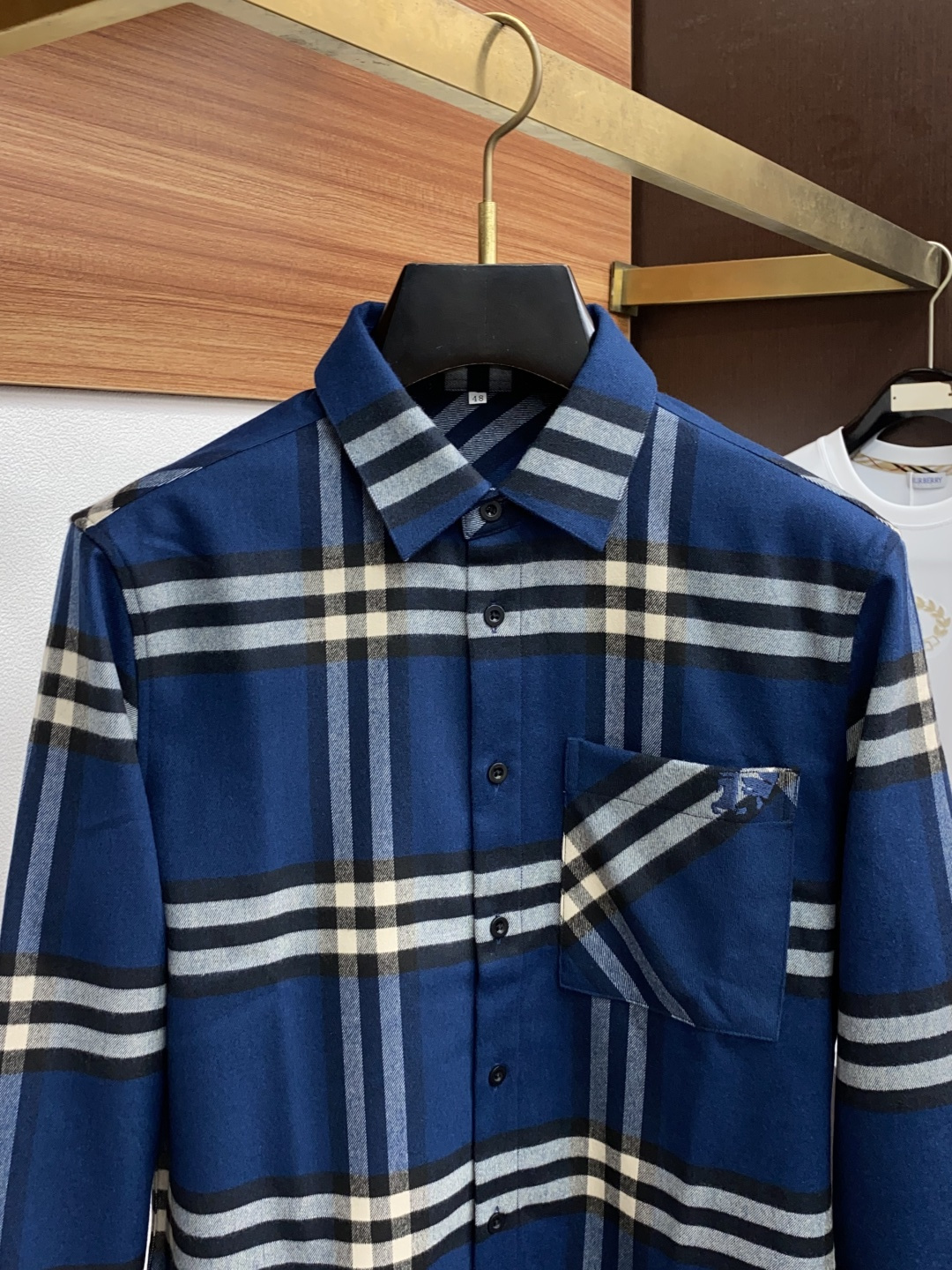  巴宝莉 2025 男士衬衫，商务休闲修身款衬衣！ 宜商务 宜休闲！限量新款，都市商务气质款！ 衬衫的版