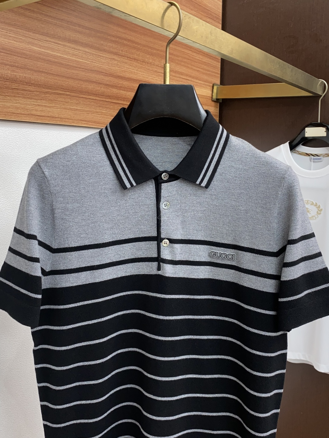  古奇 家族男士高端简约翻领加厚针织毛衣短袖 ，香港洋行渠道货，纯正血统品质，25年秋冬 新款，经典王牌