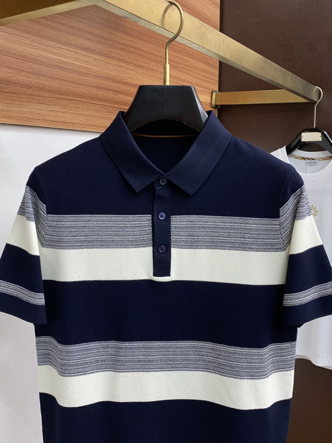  lP🆕 诺悠翩雅 家族男士高端简约翻领加厚针织毛衣短袖 ，香港洋行渠道货，纯正血统品质，25年秋冬 新