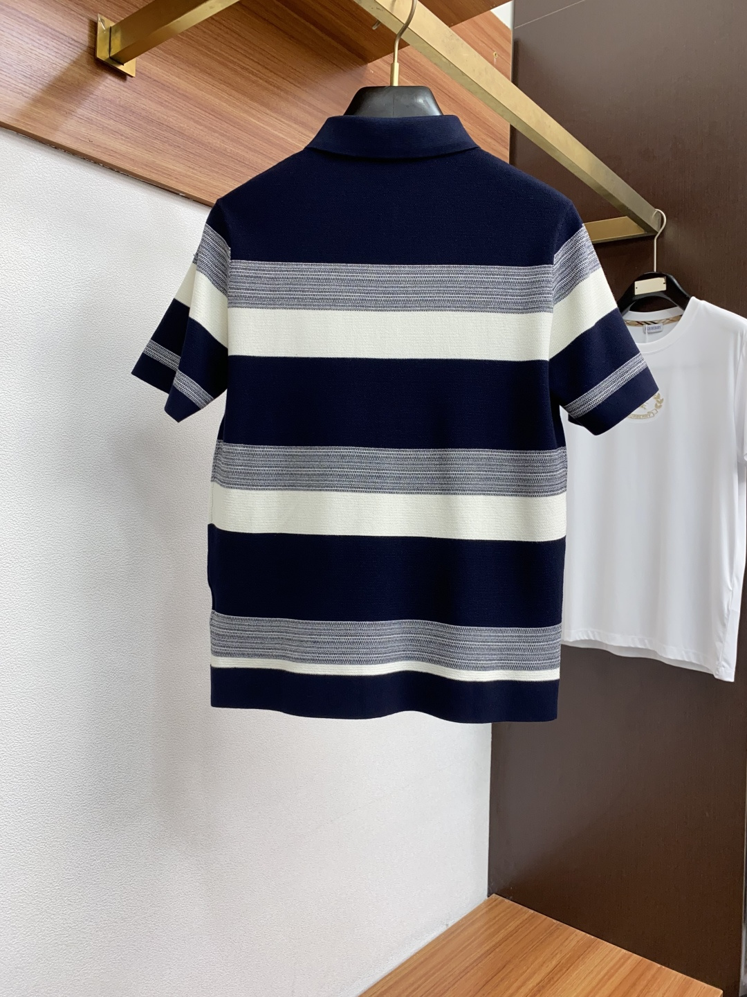  lP🆕 诺悠翩雅 家族男士高端简约翻领加厚针织毛衣短袖 ，香港洋行渠道货，纯正血统品质，25年秋冬 新