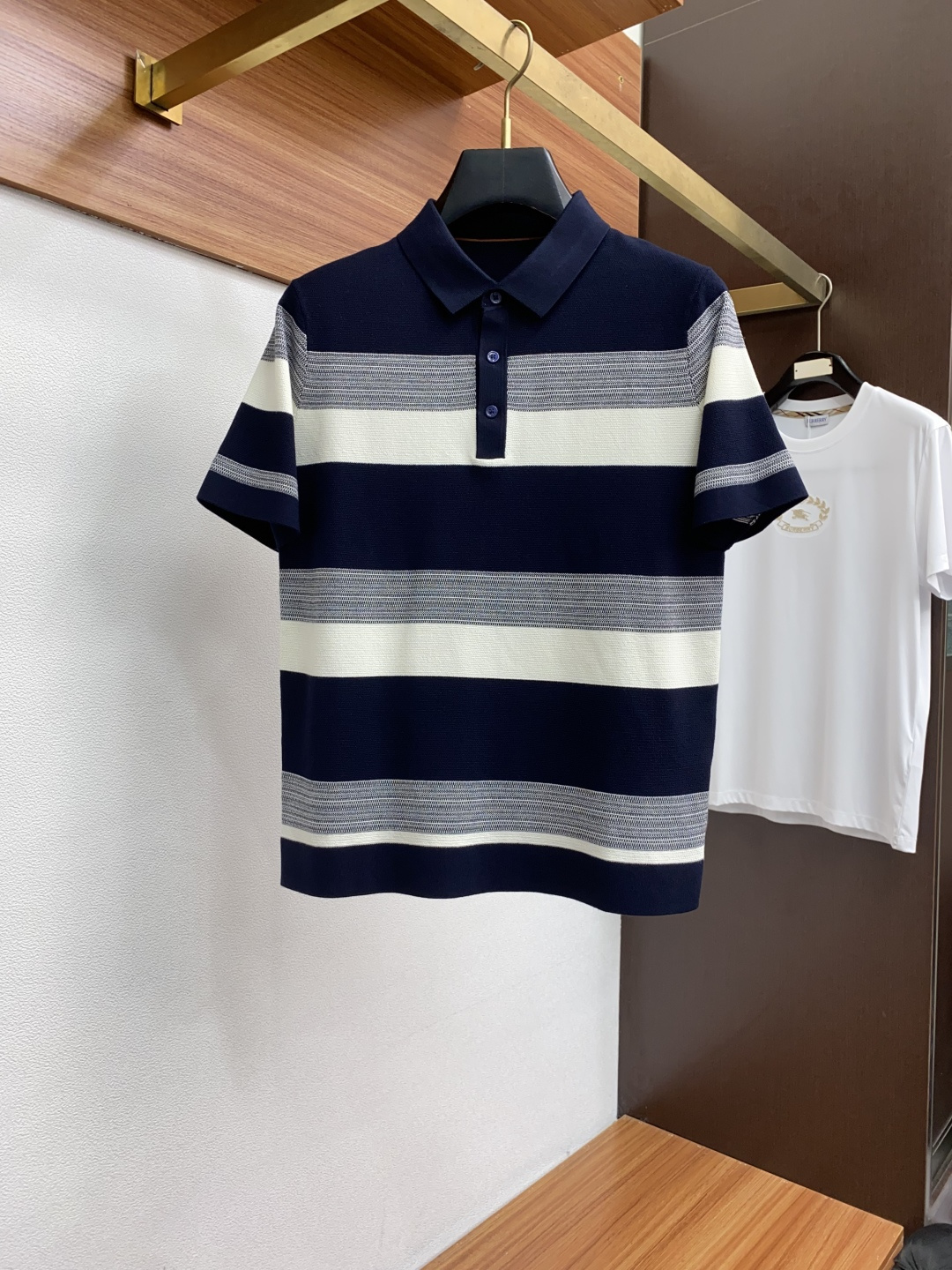  lP🆕 诺悠翩雅 家族男士高端简约翻领加厚针织毛衣短袖 ，香港洋行渠道货，纯正血统品质，25年秋冬 新