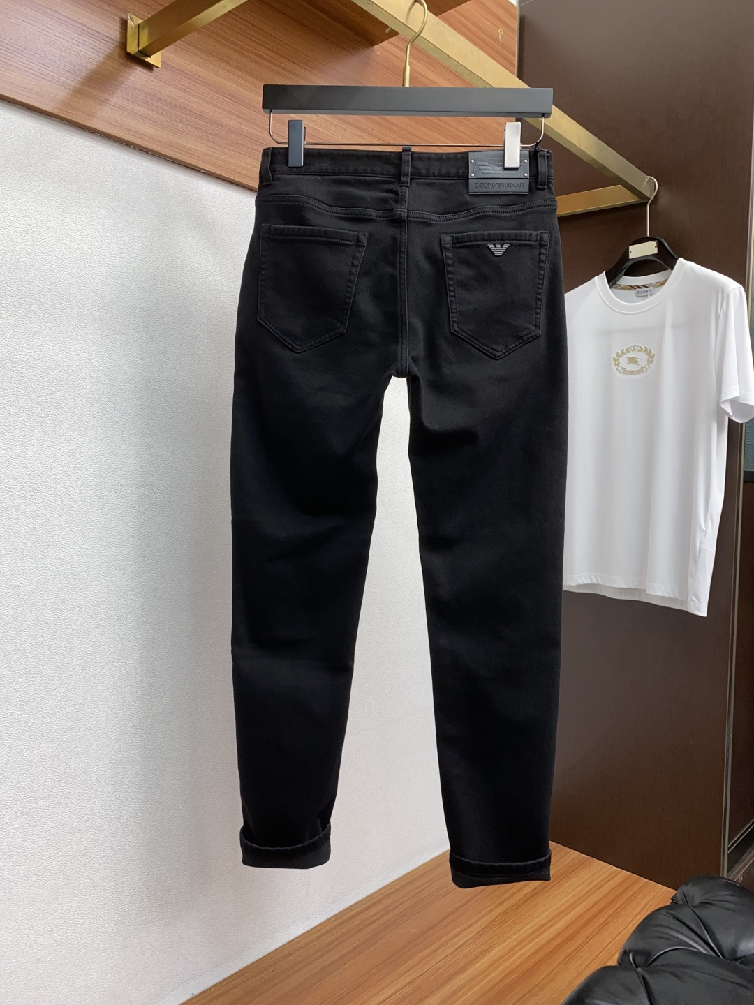  阿玛尼 25ss秋冬 新款 男士小直筒原单 牛仔裤 秋冬新款超柔软，弹力面料，复杂的手工艺叠加，任何一