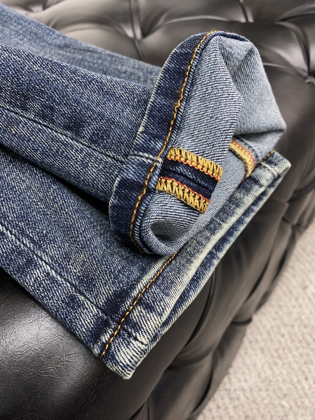  范思哲 25ss秋冬 新款 男士小直筒原单 牛仔裤 秋冬新款超柔软，弹力面料，复杂的手工艺叠加，任何一