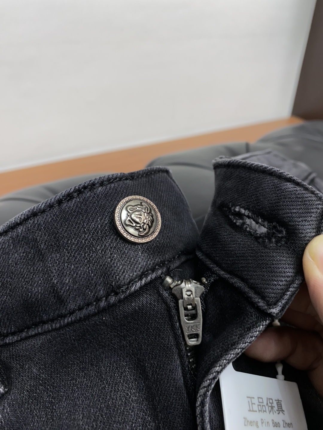 范思哲 25ss秋冬 新款 男士小直筒原单 牛仔裤 秋冬新款超柔软，弹力面料，复杂的手工艺叠加，任何一