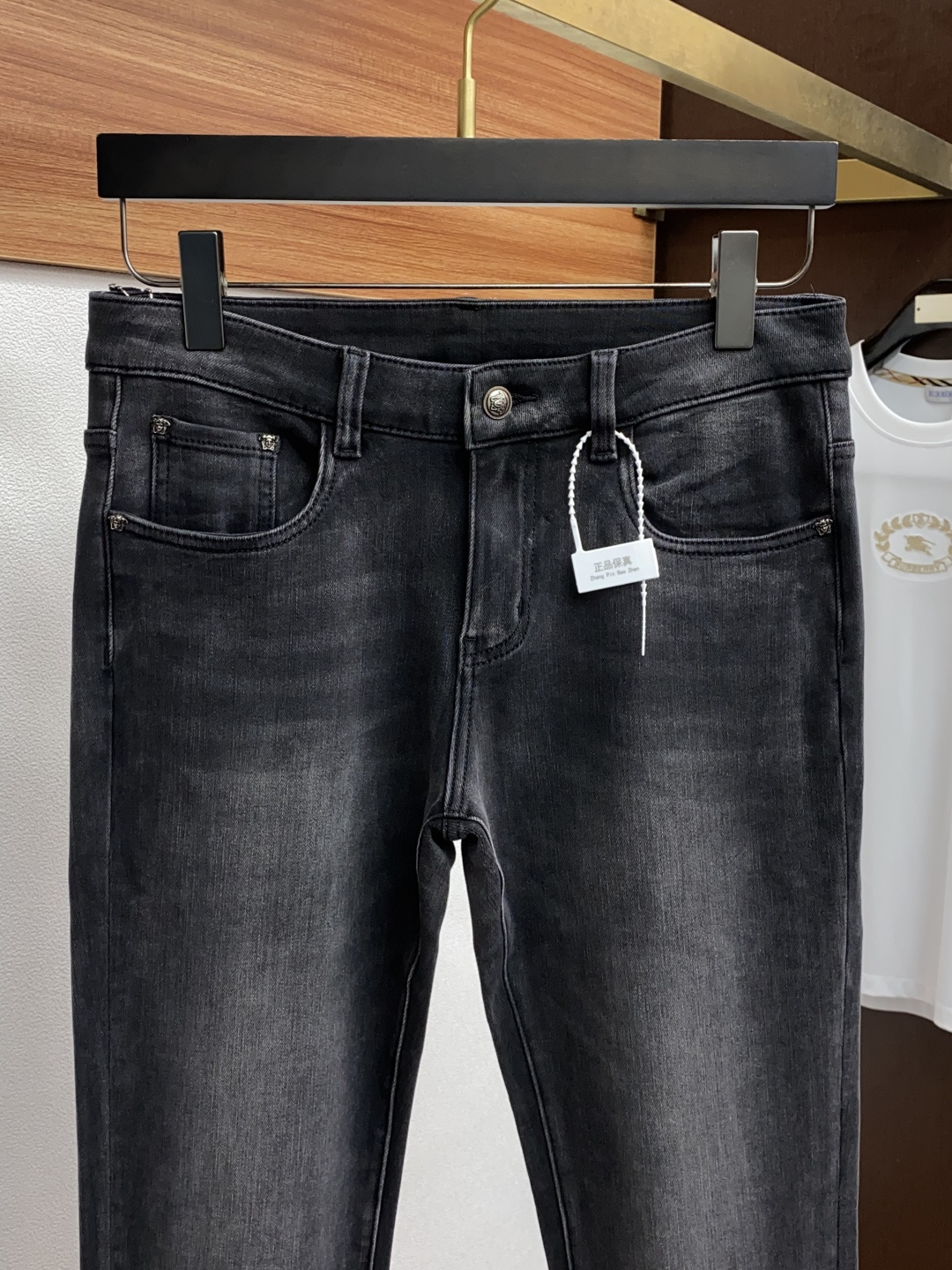  范思哲 25ss秋冬 新款 男士小直筒原单 牛仔裤 秋冬新款超柔软，弹力面料，复杂的手工艺叠加，任何一