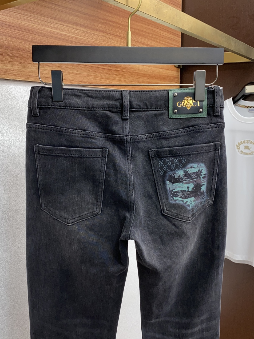  古奇 25ss秋冬 新款 男士小直筒原单 牛仔裤 秋冬新款超柔软，弹力面料，复杂的手工艺叠加，任何一个