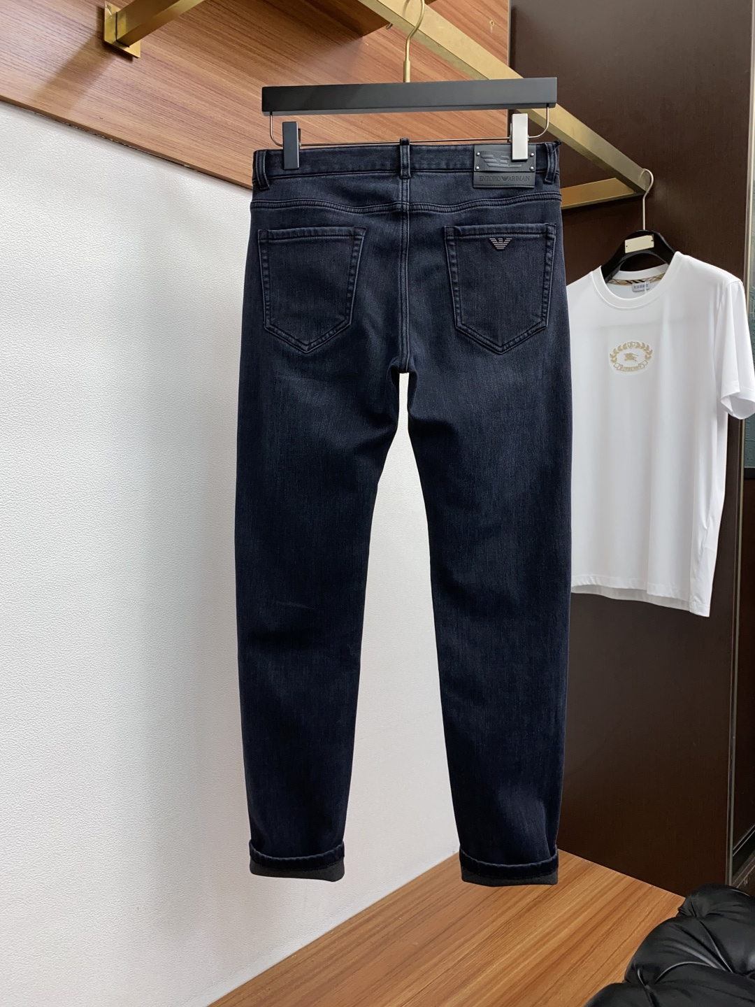  阿玛尼 25ss秋冬 新款 男士小直筒原单 牛仔裤 秋冬新款超柔软，弹力面料，复杂的手工艺叠加，任何一