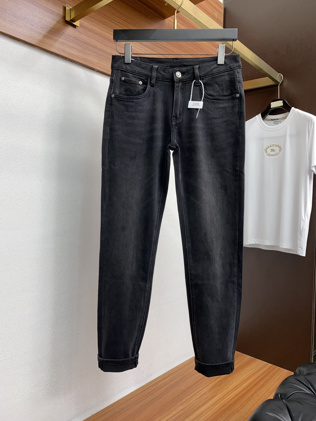  古奇 25ss秋冬 新款 男士小直筒原单 牛仔裤 秋冬新款超柔软，弹力面料，复杂的手工艺叠加，任何一个