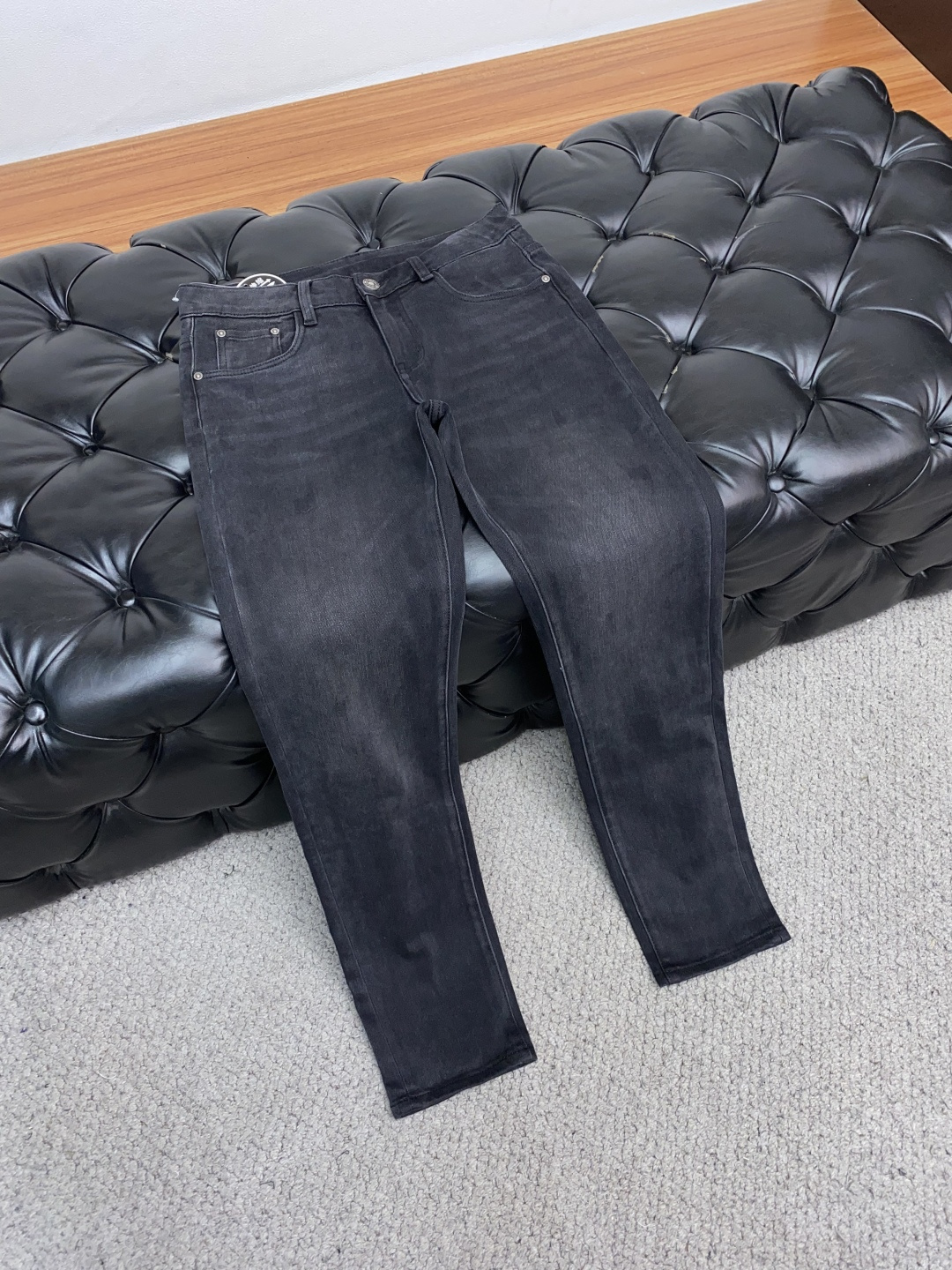  古奇 25ss秋冬 新款 男士小直筒原单 牛仔裤 秋冬新款超柔软，弹力面料，复杂的手工艺叠加，任何一个