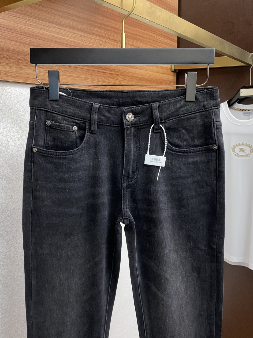 古奇 25ss秋冬 新款 男士小直筒原单 牛仔裤 秋冬新款超柔软，弹力面料，复杂的手工艺叠加，任何一个