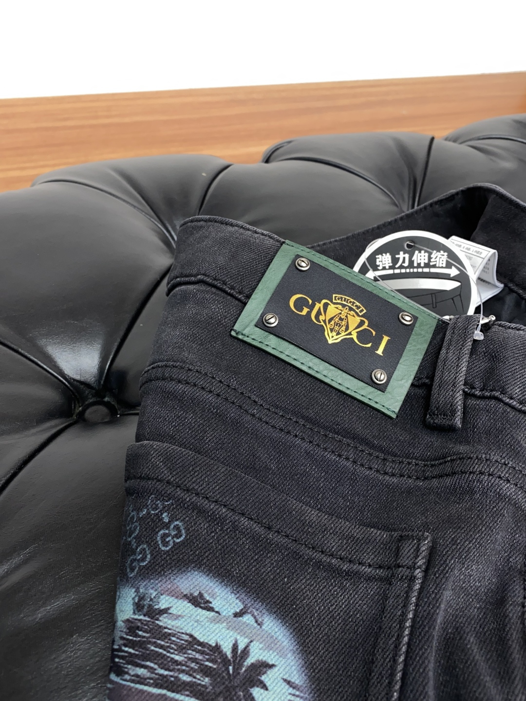  古奇 25ss秋冬 新款 男士小直筒原单 牛仔裤 秋冬新款超柔软，弹力面料，复杂的手工艺叠加，任何一个