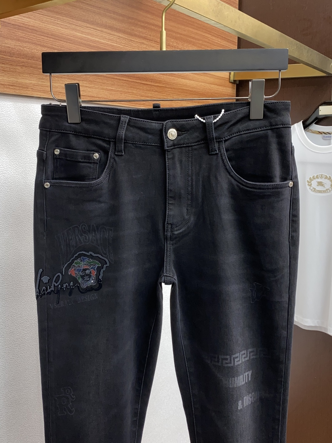  范思哲 25ss秋冬 新款 男士小直筒原单 牛仔裤 秋冬新款超柔软，弹力面料，复杂的手工艺叠加，任何一