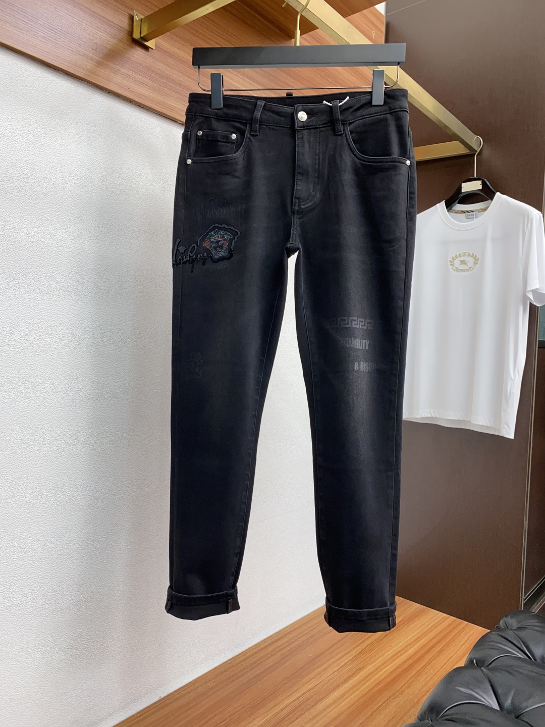  范思哲 25ss秋冬 新款 男士小直筒原单 牛仔裤 秋冬新款超柔软，弹力面料，复杂的手工艺叠加，任何一