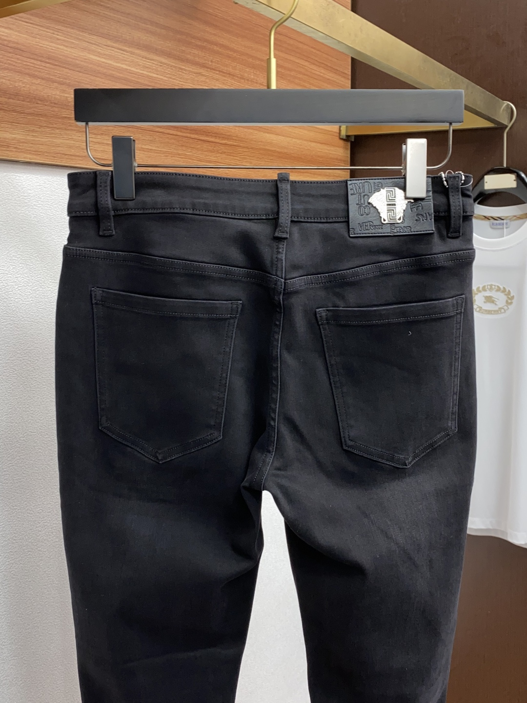  范思哲 25ss秋冬 新款 男士小直筒原单 牛仔裤 秋冬新款超柔软，弹力面料，复杂的手工艺叠加，任何一