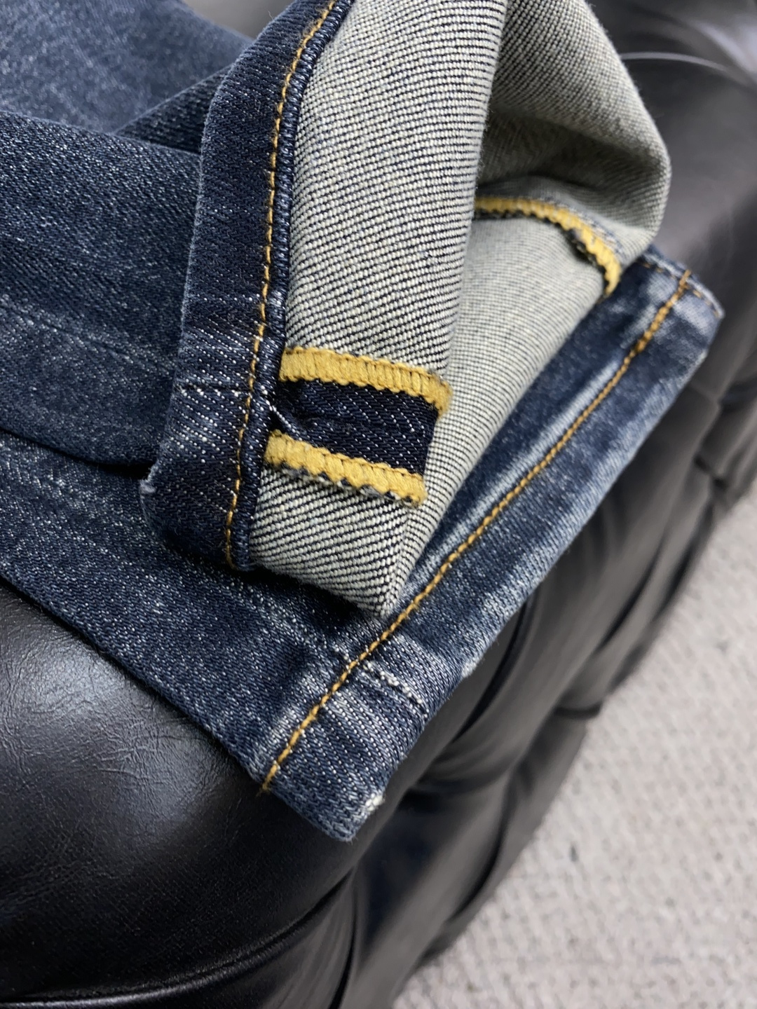  Pss秋冬 新款 男士小直筒原单 牛仔裤 秋冬新款超柔软，弹力面料，复杂的手工艺叠加，任何一个洗水环节