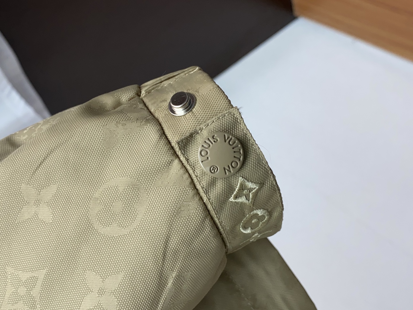 Louis Vuitton 2025 Women's Monogram Windbreaker Jacket, Beige, M-3XL 6 cmp i1755125282553 9309 0 4