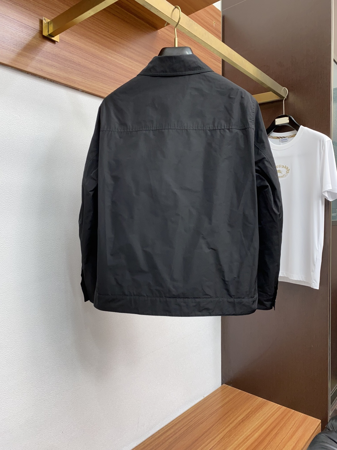 普拉达 25ss最新品 经典夹克外套，设计帅气有型！百搭必备单品，时尚潮牌， 轻松营造酷帅氛围感 ，高级