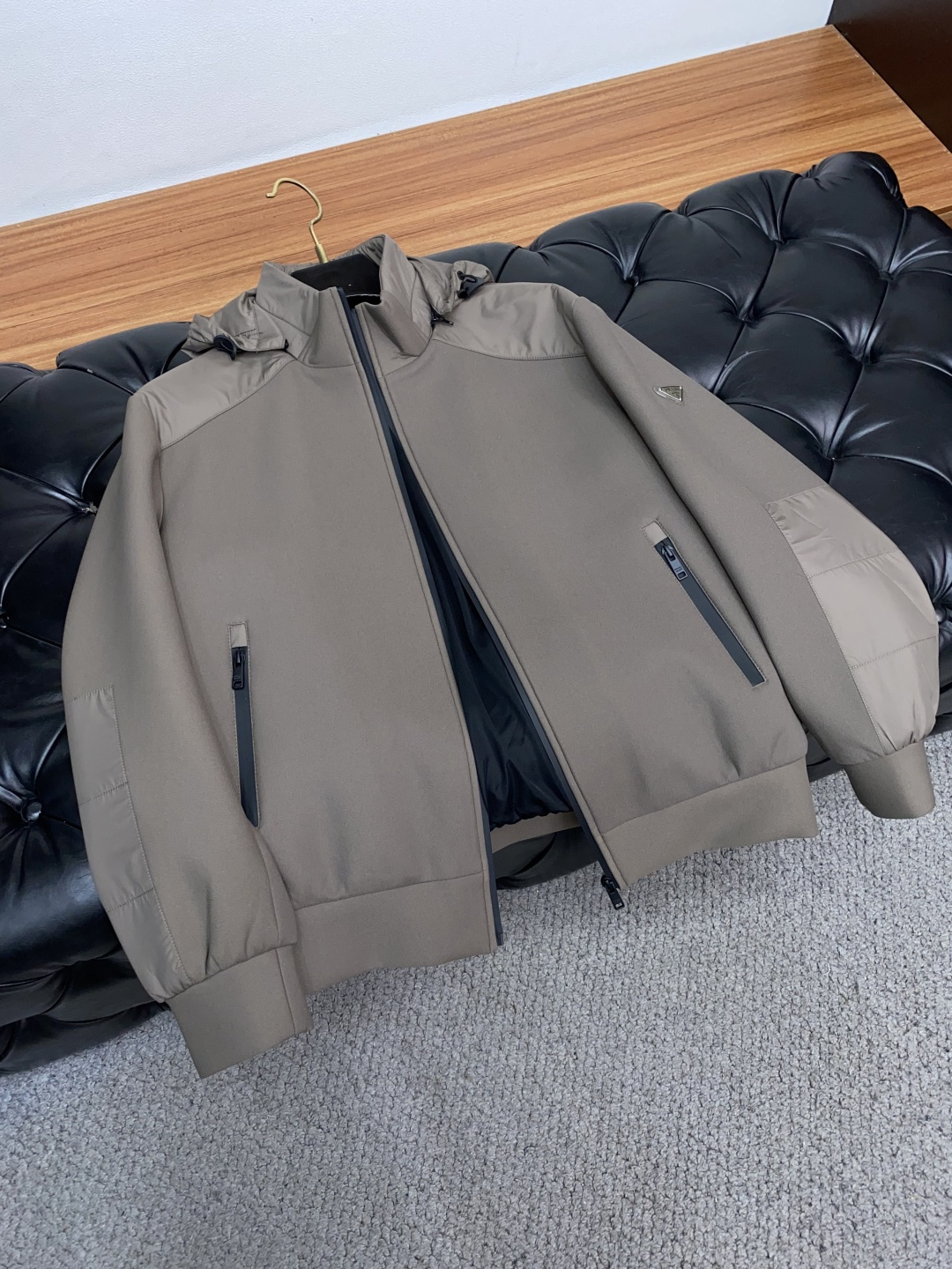 25ss最新品 经典夹克外套，设计帅气有型！百搭必备单品，时尚潮牌， 轻松营造酷帅氛围感 ，高级感满满，