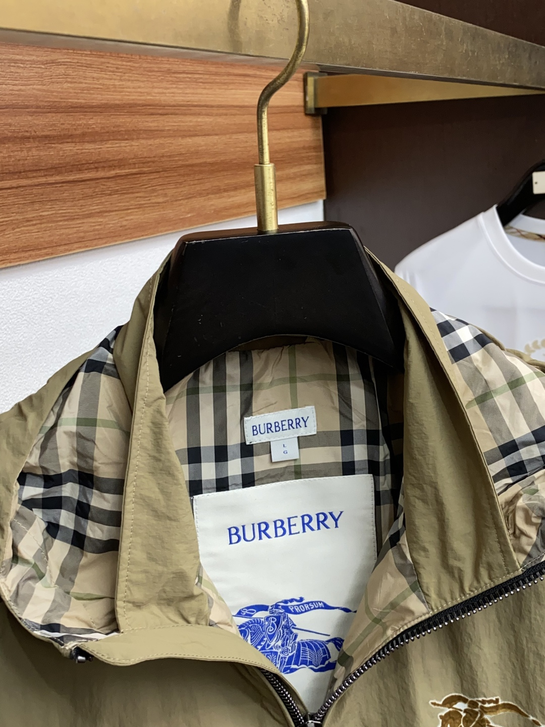  巴宝莉 25ss最新品 经典夹克外套，设计帅气有型！百搭必备单品，时尚潮牌， 轻松营造酷帅氛围感 ，高